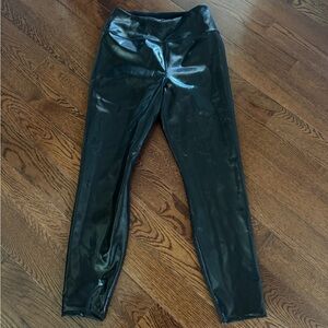 Carbon 38 wet look black shiny leggings size small